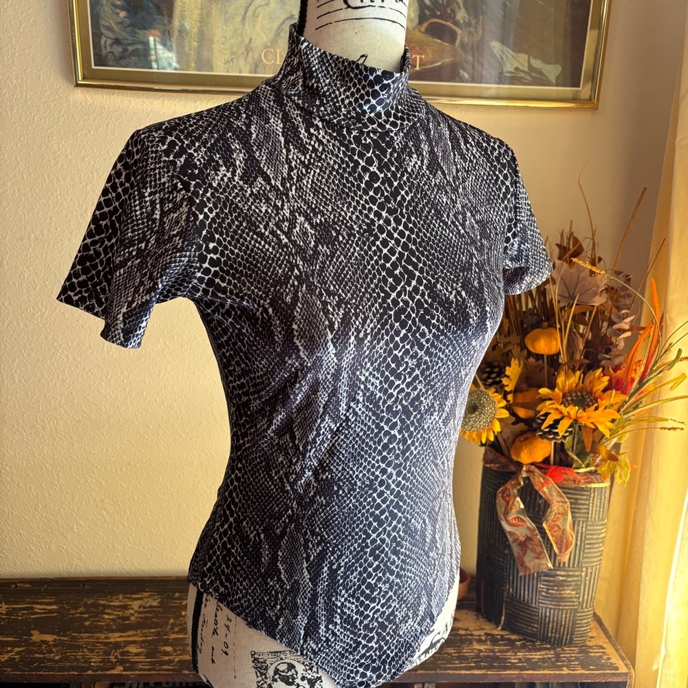 Vintage 90’s Snakeprint Turtleneck Bodysuit Stretch Size Small